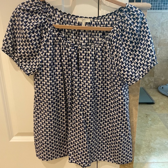 Joie Tops - Like new Joie silk sailboat blouse. size XS